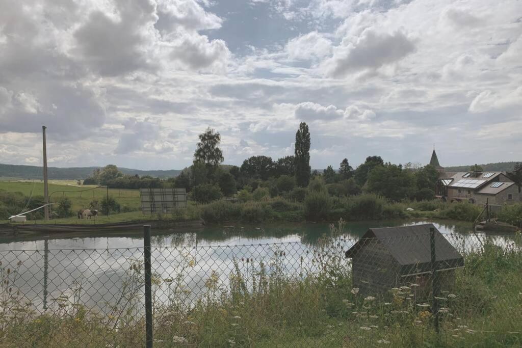 Au Bord Du Ny Villa Hotton Eksteriør billede